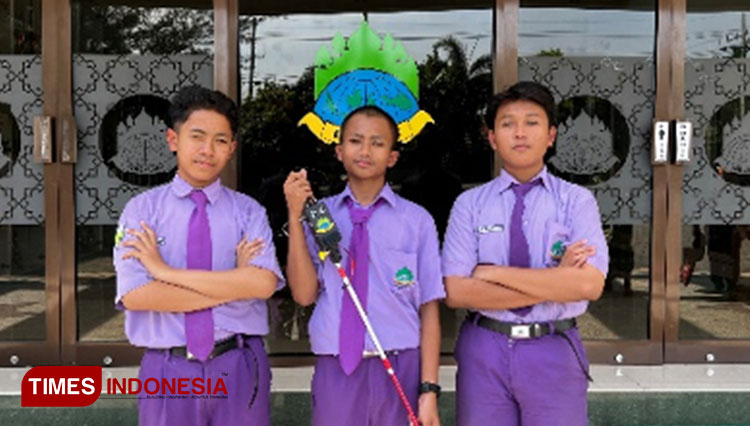 My Guide, sebuah tongkat pintar untuk tuna netra karya SMP Progresif Bumi Shalawat, Sidoarjo, Jawa Timur, Indonesia (Foto: SMP Progresif Bumi Shalawat Sidoarjo for TIMES Indonesia)