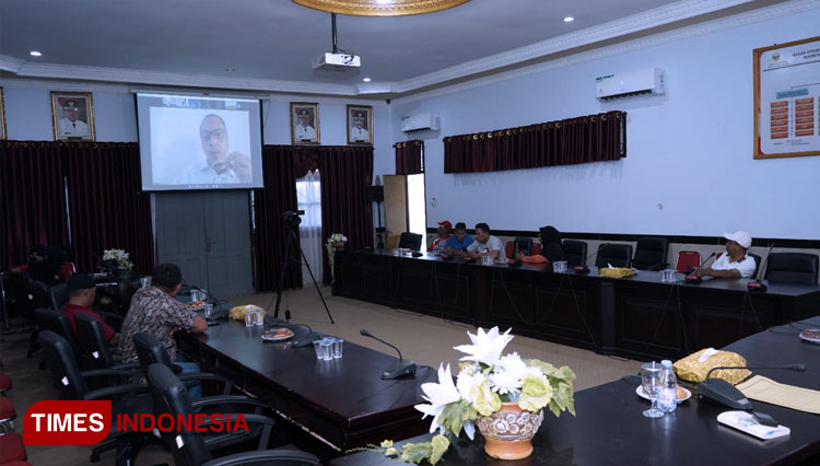 Suasana rapat koordinasi persiapan hajatan Sail Tidore 2022 via zoom metting. (FOTO: Harianto/TIMES Indonesia)