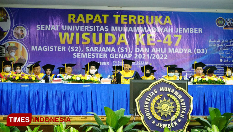 Rapat Terbuka Senat Universitas Muhammadiyah Jember Wisuda Magister (S2), Sarjana (S1), dan Diploma (D3) Semester Genap 2021/2022. (Foto: Unmuh Jember for TIMES Indonesia)