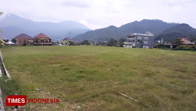 Pemkot Batu Revitalisasi Lapangan Bola di Desa-Desa