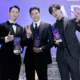 Song Joong Ki, Ji Chang Wook Hingga Ahn Bo Hyun Berjaya di APAN Star Awards 2022