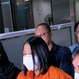 Pakai Baju Tahanan Bernomor 077, Putri Candrawathi: Saya Ikhlas