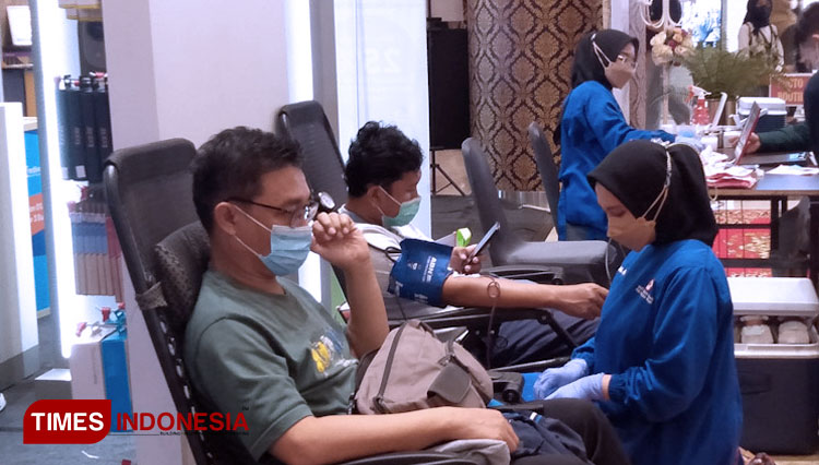 Permintaan Tinggi, Donor Darah di Gresik Sasar Pengunjung Mall