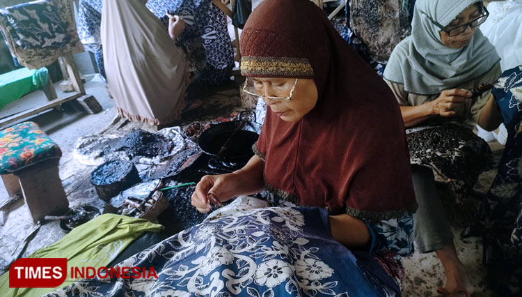 Mengintip Keberadaan Perajin Batik Buhun Sukapura Di Tasikmalaya