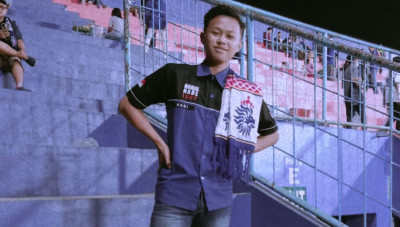 Cerita Aremania Yang Selamat Dari Tragedi Stadion Kanjuruhan - TIMES ...