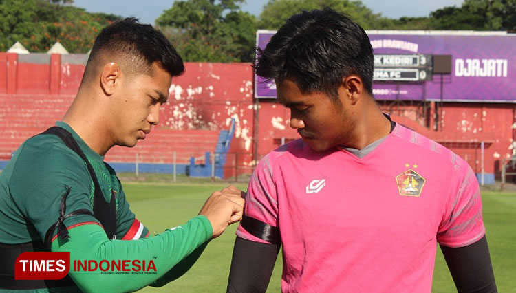 Duka Tragedi Stadion Kanjuruhan, Skuad Persik Kediri Pakai Pita Hitam Saat Latihan