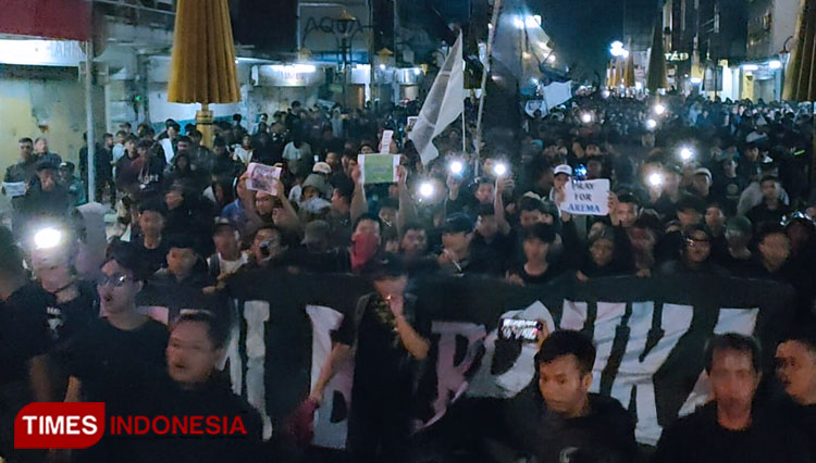 Doa-Bersama-Tragedi-Kanjuruhan-Malang-b.jpg