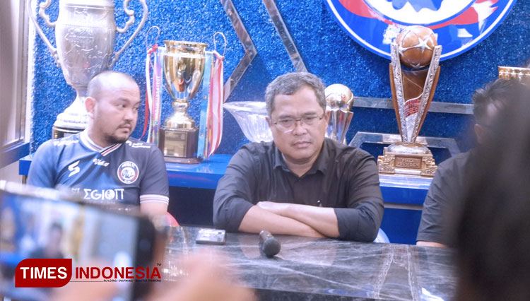 Ketua Panpel, Abdul Haris saat jumpa pers di Kantor Arema FC, Jumat (7/10/2022). (Foto: Rizky Kurniawan Pratama/TIMES Indonesia)