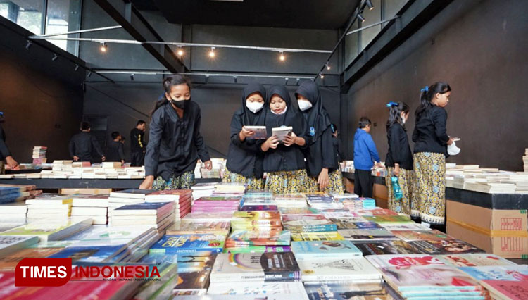 Bikin Penasaran, Yuk Intip Festival Banyuwangi bak Surganya Pecinta Literasi