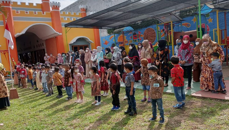 Warming Up sebelum lomba dimulai. (FOTO: AJP TIMES Indonesia)