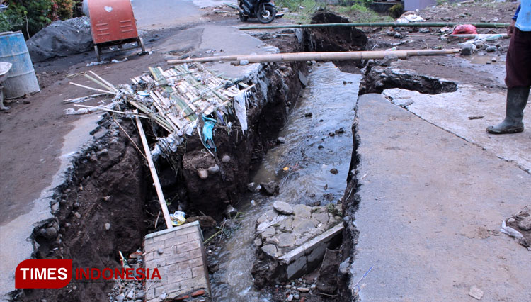 banjir-yang-terjadi-di-beberapa-titik-2.jpg