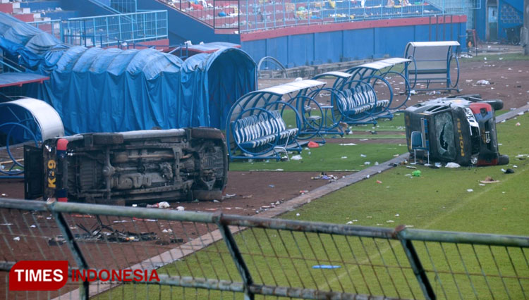 Tragedi Stadion Kanjuruhan Malang, Ratusan Nyawa Aremania Melayang ...