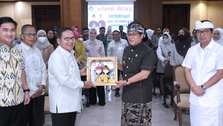 Tim Anggaran Pemerintah Daerah (TAPD) Kota Gorontalo saat melakukan studi tiru di Kabupaten Badung, Bali, Senin (10/10/2022). (Foto: Humas Pemkot Gorontalo)