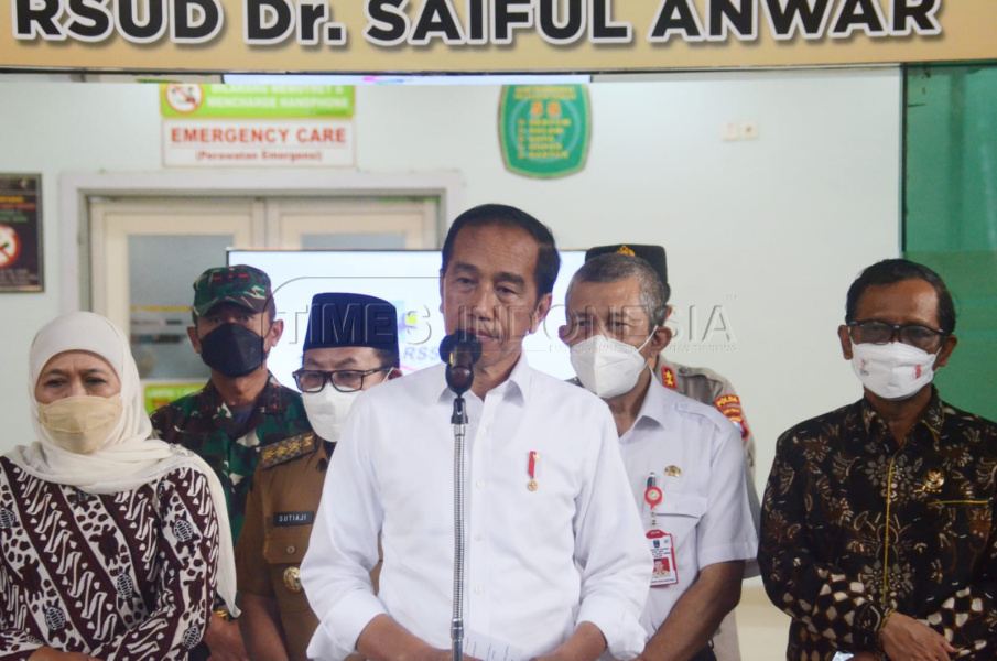 Presiden Jokowi Jenguk Korban Tragedi Kanjuruhan