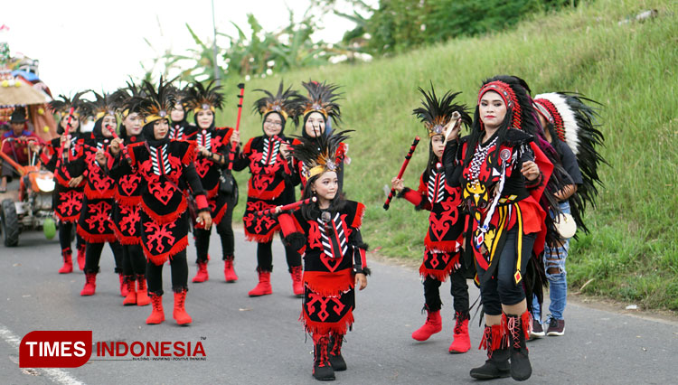 Pawai-Budaya-Jatigedong-d.jpg