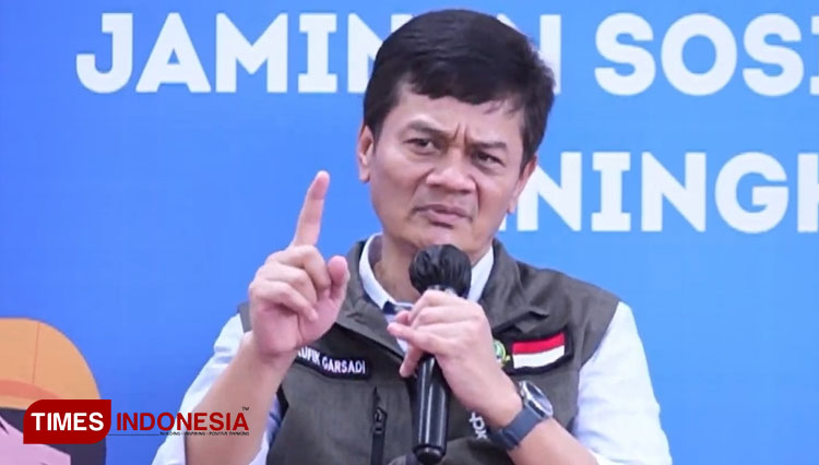 Kepala Dinas Tenaga Kerja dan Transmigrasi Provinsi Jabar, Rahmat Taufik Garsadi, pada acara JAPRI (Jabar Punya Informasi), di Gedung Sate, Bandung. (Foto: Megha Nugraha/TIMES Indonesia)