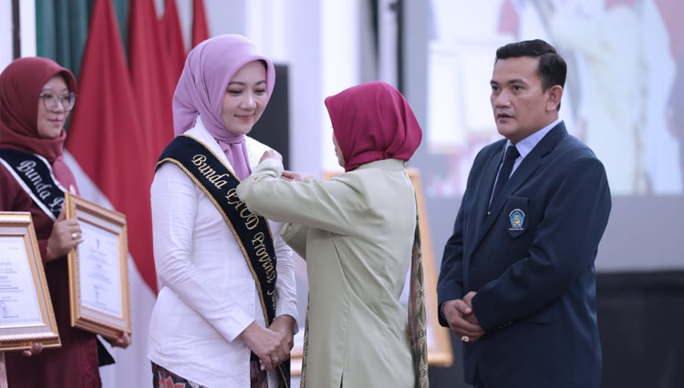 Atalia-Ridwan-Kamil-Wiyata-Dharma-Madya-2.jpg
