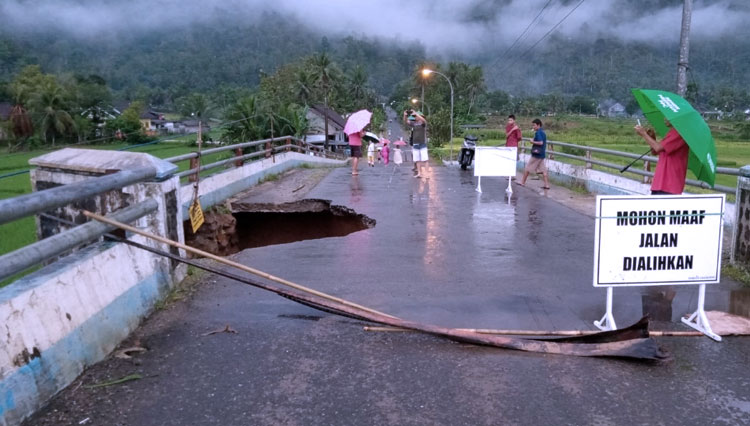 Jembatan Cangkring Tutup Total, Dinas PUPR Pacitan Segera Lakukan Perbaikan