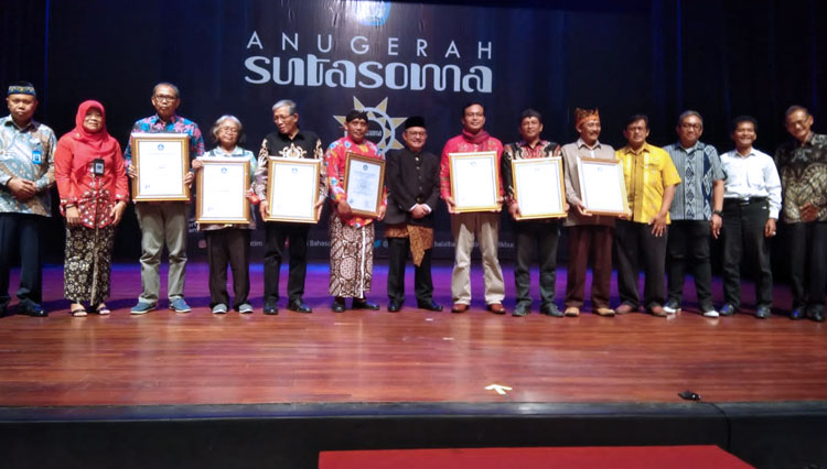 Wadahi-Penggiat-Sastra-C.jpg