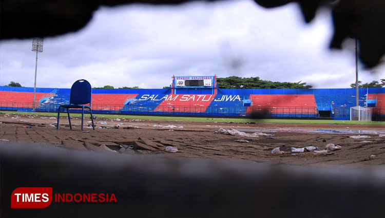 Stadion Kanjuruhan pasca tragedi 1 Oktober lalu. (FOTO: Tria Adha/TIMES Indonesia)