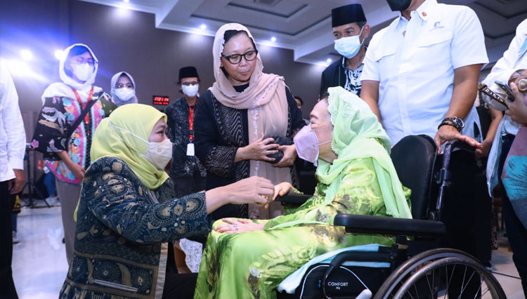 Gubernur-Jatim-Khofifah-3.jpg