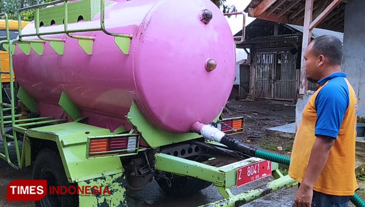 Mobil Tanki yang melayani sedot WC dan Tinja milik Pemerintah Kota Banjar. (Foto: Susi/TIMES Indonesia)