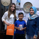 Glutera Peduli Salurkan Bantuan untuk Korban Stadion Kanjuruhan, Alfiansah Harus Tetap Sekolah