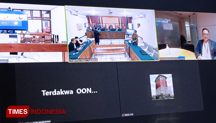 Suasana sidang pembacaan tuntutan di Pengadilan Negeri Tipikor Yogyakarta, Senin (17/10/2022). (FOTO: A Riyadi/TIMES Indonesia)