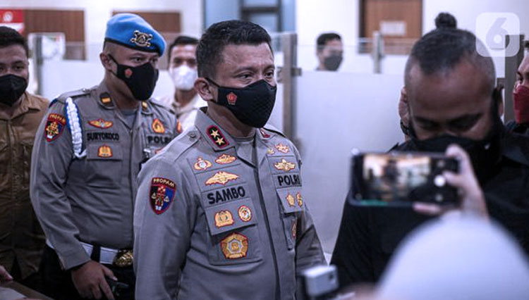 Tembakan Ferdy Sambo ini menembus kepala bagian belakang sisi sebelah kiri Brigadir J hingga tengkorak kepalanya rusak. (Foto: Liputan6.com/Faizal Fanani)