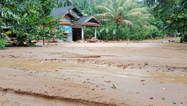 Banjir Bandang Terjang Tiga Desa Di Malang Selatan, 992 KK Terdampak ...