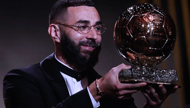 Karim Benzema terpilih sebagai pemenang Ballon d'Or tahun 2022. (FOTO: AFP)