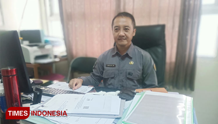 Billy Bertha, Kabid pengendalian DPMPTSP Kota Banjar saat dimintai keterangan terkait izin usaha jasa sedot Tinja. (Foto: Susi/TIMES Indonesia)