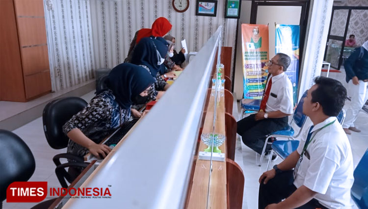 Kuasa Hukum Muhammad Iqbal Aliwarsa, mengajukan praperadilan di Pengadilan Negeri Karaksaan.(Foto: Dicko W/TIMES Indonesia)