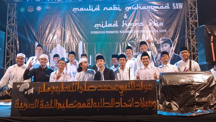 Majelis Shalawat Ababil Iringi Guz Azmi di Acara Milad PBA UIN Maliki Malang