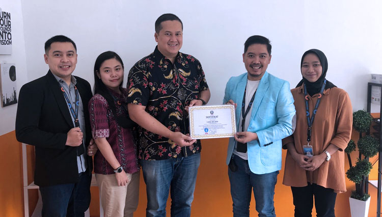 Sertifikasi Cara Bicara sebagai lembaga Pendidikan dan Pelatihan Public Speaking pertama di Jawa Timur. (foto: Rofiul Achsan/TIMES Indonesia)
