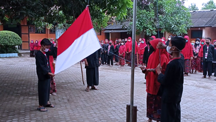 Kenalkan Budaya Sejak Dini Melalui Pakaian Adat Madura - TIMES Indonesia