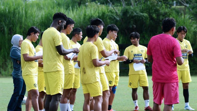 Pulihkan Kondisi Psikologis, Pemain Arema FC Didampingi Psikolog ...