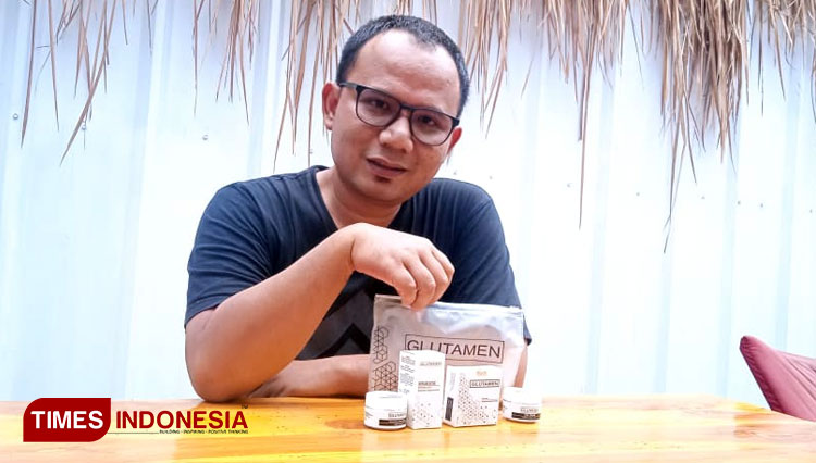 Irwan Gunawan, pemilik sekaligus pencipta produk Glutamen Skincare. (Foto. Muslimin/TIMES Indonesia) 