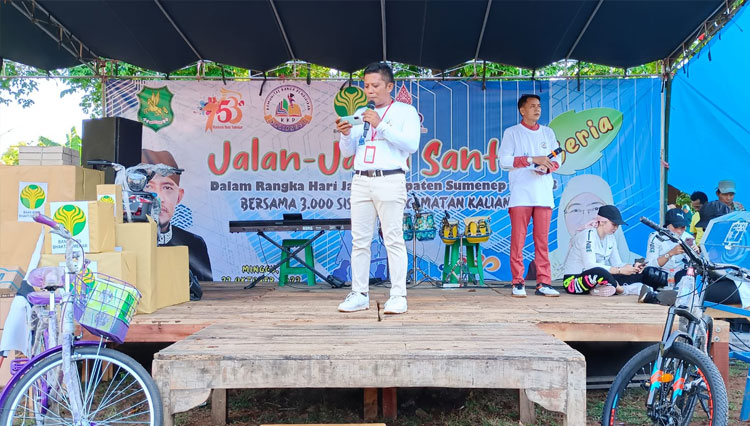 Komunitas Kanca Pendidikan (KKP) Kec. Kalianget melaksanakan gIat JJSC (Jalan Jalan Santai Ceria) di Lap. Sasono Raharjo PT Garam Kalianget, Minggu (23/10/2022). (FOTO: AJP TIMES Indonesia)