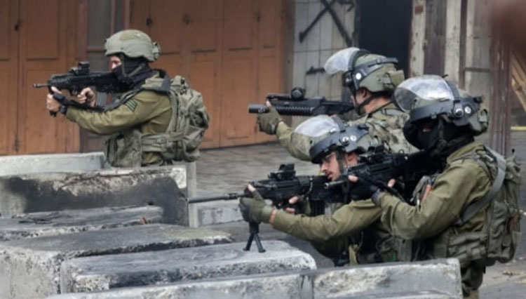 Pasukan Israel saat menyerbu besar-besaran ke kota Nablus di Tepi Barat yang diduduki. (FOTO: Al Jazeera)