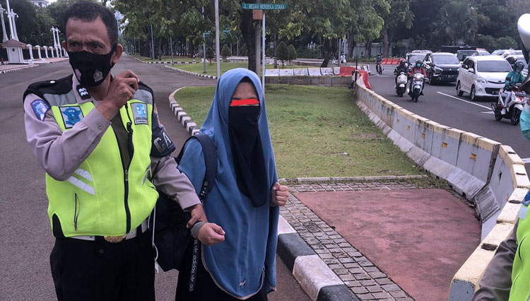 Kronologi Perempuan yang Arahkan Senpi FN ke Paspampres