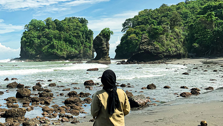 Obyek wisata Pantai Licin di Lebakharjo, Ampelgading, Kabupaten Malang. (FOTO: Deffi Sasmita for TIMES Indonesia)