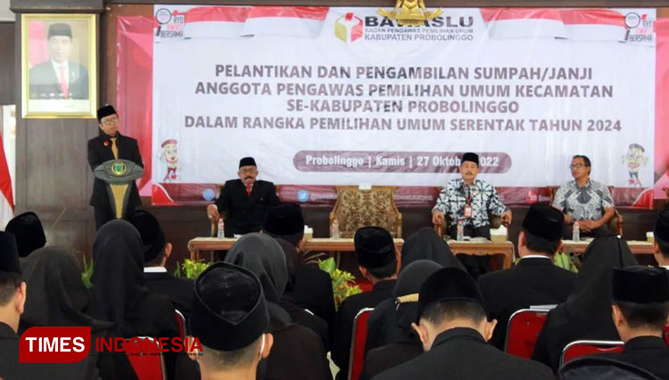 Pelantikan-Panwascam-Probolinggo-a.jpg