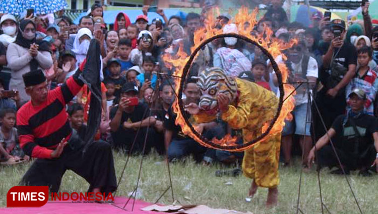 Festival-Bantengan-Kediri-c.jpg