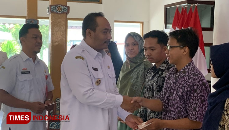 Beasiswa Kuliah Pemkab Ngawi Mulai Disalurkan