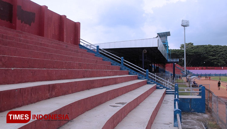 Stadion-Brawijaya-Kota-Kediri-3.jpg