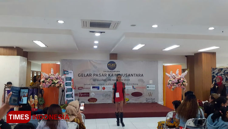 Gelar Pasar Kain Nusantara KCBI Ditutup dengan Lomba Fashion Show Anak-Anak