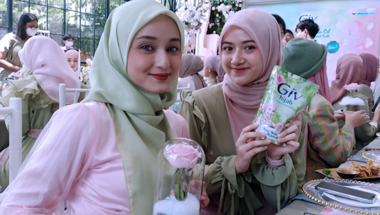 GIV-Hijab-Rose-Water--Argan-Oil-3.jpg