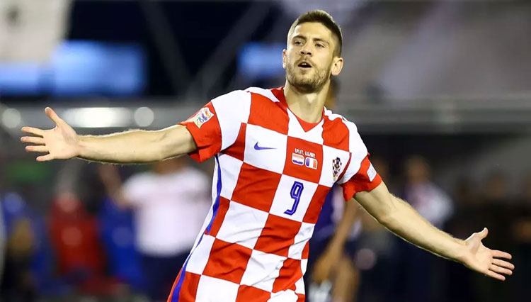 Striker Andrej Kramaric ingin membawa Timnas Kroasia mencapi final di Piala Dunia 2022. (foto: FIFA)