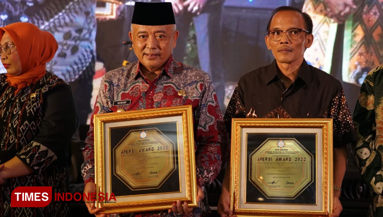 Bupati-Malang-Sanusi-a.jpg